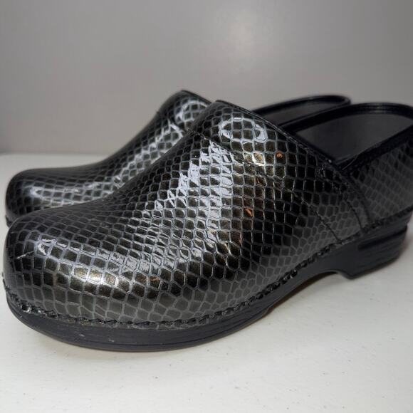Dansko XP Professional Clogs Women Sz 39 Metallic Gunmetal Textured Gray Leather - Picture 1 of 8